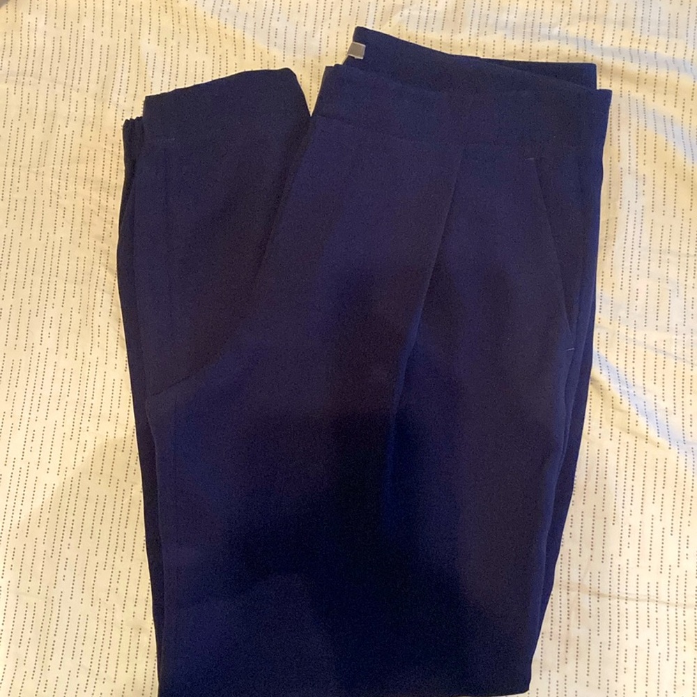 VINCE 100% poly..it’s super cute pants.